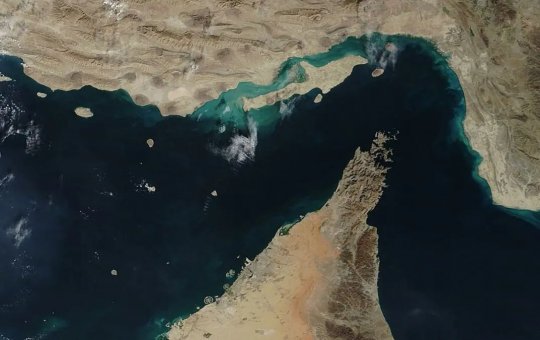 Grupo de 40 países ameaça impor sanções contra o Irã caso o Estreito de Ormuz não seja reaberto