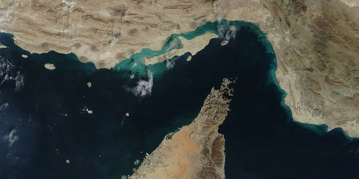 Grupo de 40 países ameaça impor sanções contra o Irã caso o Estreito de Ormuz não seja reaberto