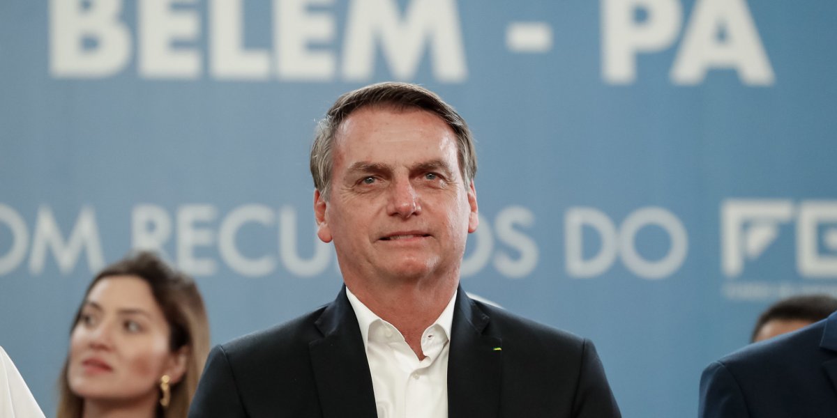 Bolsonaro pede ao STF para irmão de Michelle atuar como cuidador