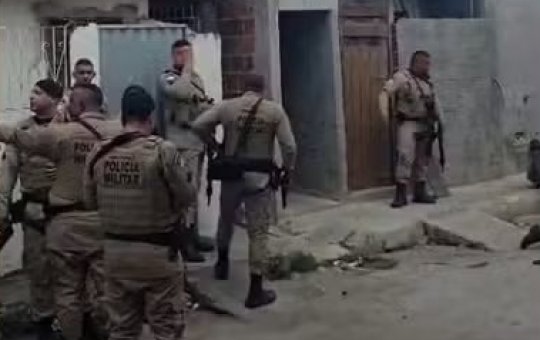 Três policiais militares são baleados durante troca de tiros em Lauro de Freitas