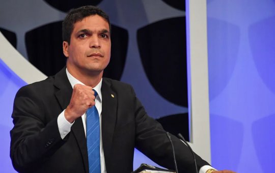 Cabo Daciolo anuncia candidatura à Presidência da República