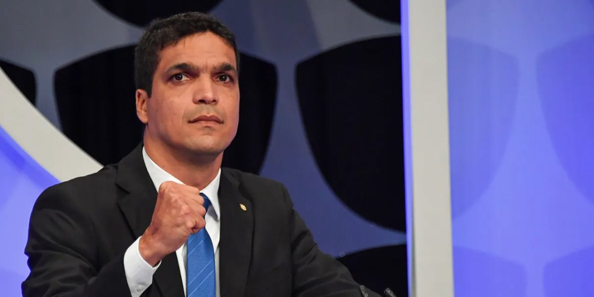 Cabo Daciolo anuncia candidatura à Presidência da República