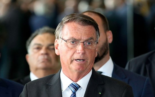 Relatórios enviados ao STF indicam que Bolsonaro pode passar por nova cirurgia