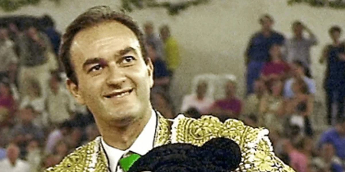 Toureiro aposentado morre após ser atingido por um touro na Espanha