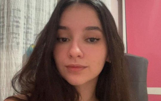 “Não deve ser esquecido”: jovem esfaqueada após recusar namoro faz forte desabafo