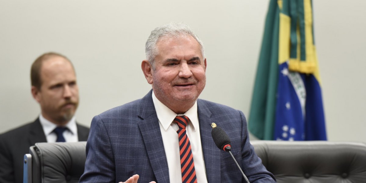 Senador Angelo Coronel declara voto em Flávio Bolsonaro