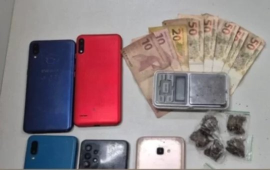 Rondesp prende suspeito em Lauro de Freitas e apreende cocaína, maconha e celulares