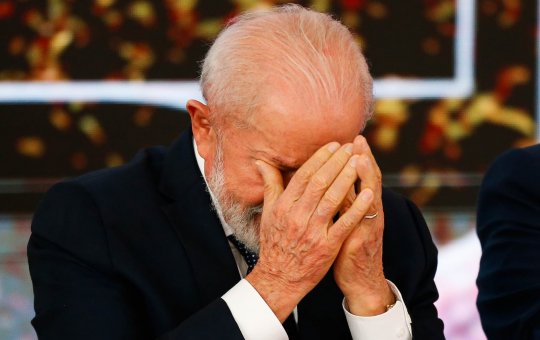 Pesquisa aponta que 51% desaprovam governo Lula e 45% aprovam