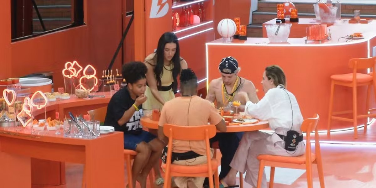 BBB 26: Milena ocupa lugar de Jordana durante ação e advogada reclama: 'Eu tava comendo aí'