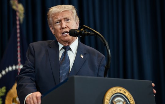 Trump retoma críticas a Otan e volta a citar Groenlândia: 'pedaço de gelo mal administrado'