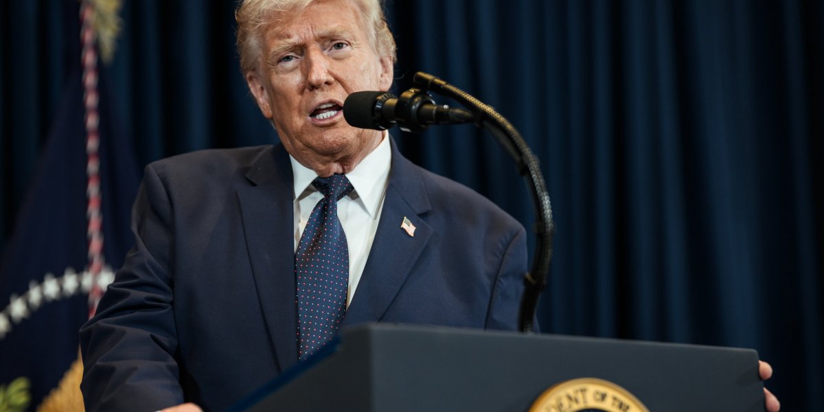 Trump retoma críticas a Otan e volta a citar Groenlândia: 'pedaço de gelo mal administrado'