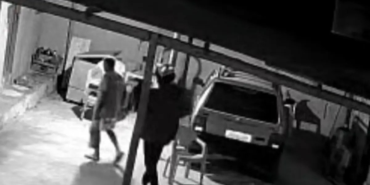 Suspeito no bar registrado nas câmeras de segurança