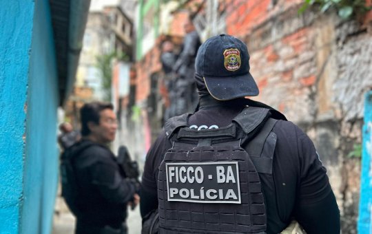 Operação Artemis é deflagrada pela Polícia Federal contra o crime organizado e termina com mais de 70 presos