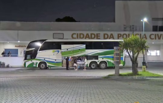 Polícia Civil do RJ apreende canetas emagrecedoras e anabolizantes em ônibus