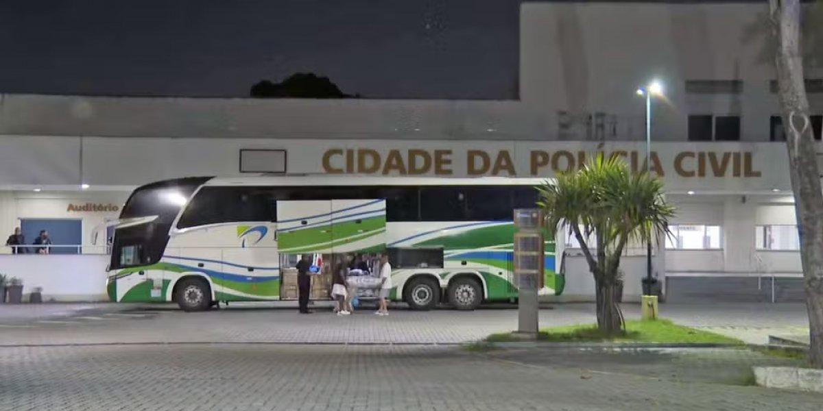 Polícia Civil do RJ apreende canetas emagrecedoras e anabolizantes em ônibus
