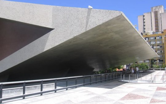 Governo anuncia data de reabertura da sala principal do TCA após três anos de requalificação 