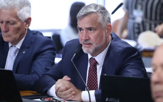 Lula anuncia Paulo Pimenta como novo líder do governo na Câmara dos Deputados