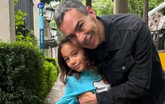 César Tralli se despede da filha de 6 anos e cena fofa viraliza nas redes