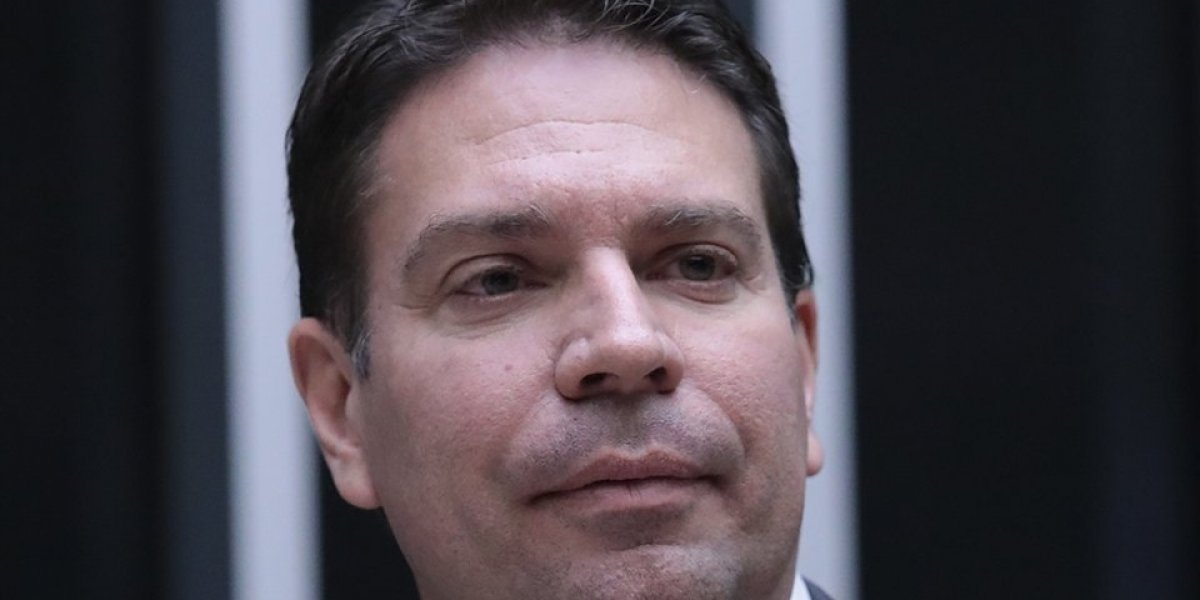 Após prisão pelo ICE, Alexandre Ramagem é solto nos EUA