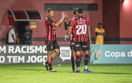 Vitória bate o Piauí e encaminha vaga na próxima fase da Copa do Nordeste