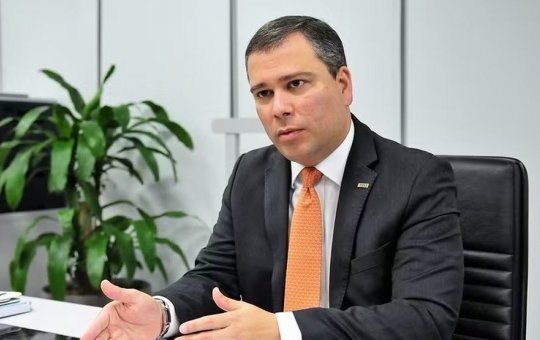 PF prende Paulo Henrique Costa, ex-presidente do BRB, durante Operação Compliance Zero