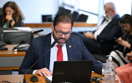 Senadores viajam aos EUA para acompanhar casos de asilo e situação de Ramagem