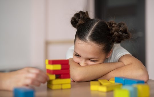 Abril Azul reforça conscientização sobre o autismo e destaca desafios de acessibilidade