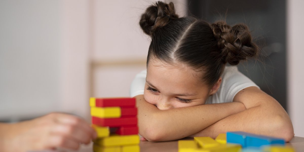 Abril Azul reforça conscientização sobre o autismo e destaca desafios de acessibilidade