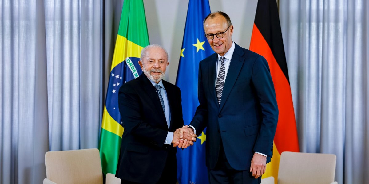 Lula ao lado do chanceler da Alemanha, Friedrich Merz