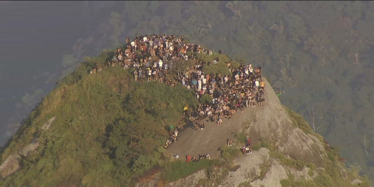 Turistas ficam ilhados após operação da polícia no RJ