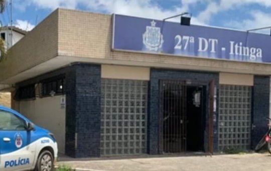 Dois homens são encontrados mortos dentro de carro roubado em Lauro de Freitas