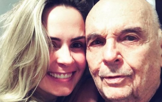 Ana Paula Renault chora no Raio-X do BBB 26 e homenageia o pai após morte