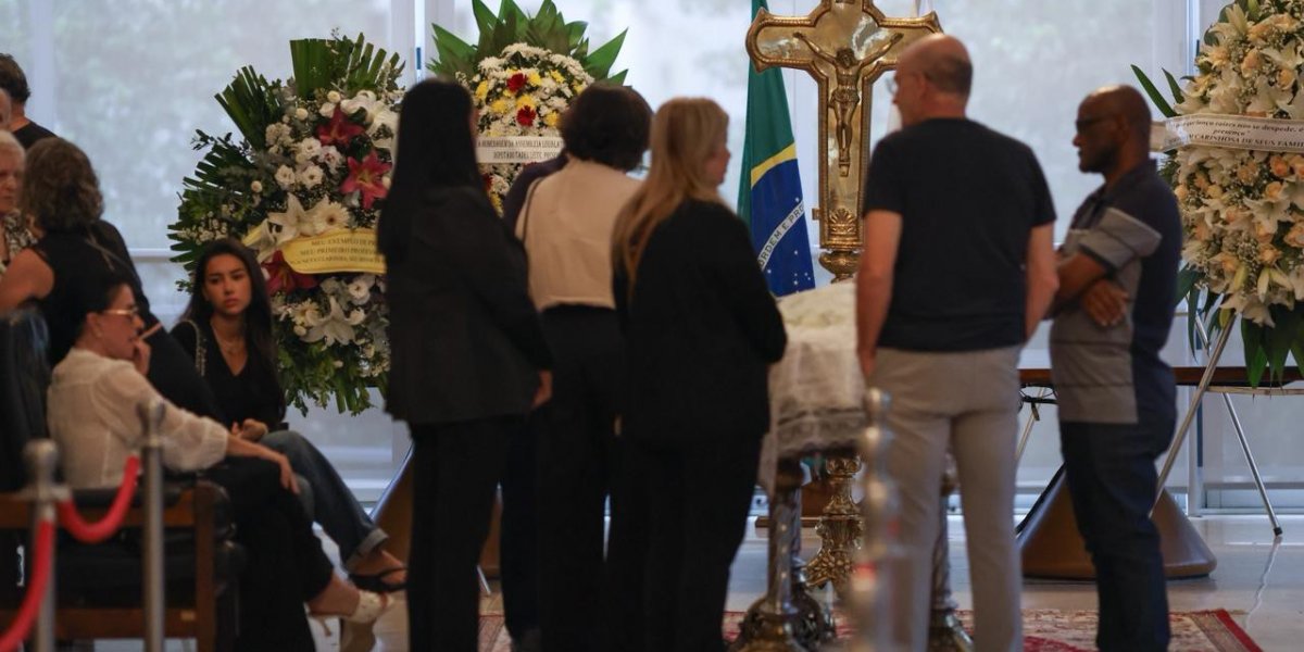 Velório de Gerardo Henrique Machado Renault, pai da participante do BBB 26 Ana Paula Renault