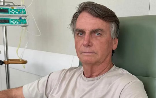 Defesa de Bolsonaro pede ao STF autorização para cirurgia no ombro direito