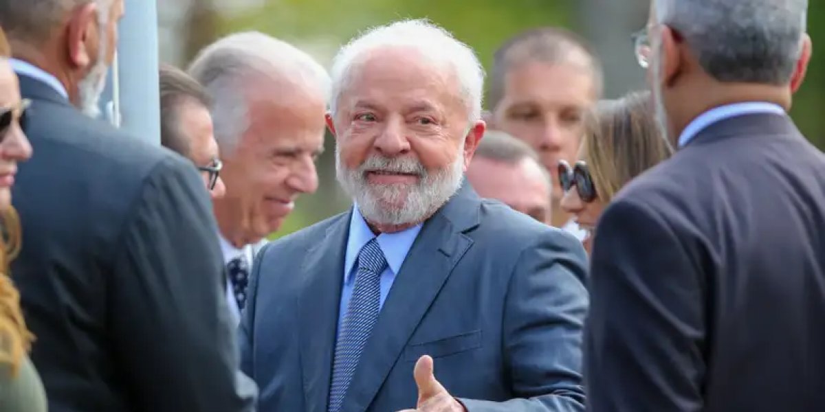 Lula autoriza contratação de mil policiais federais e promete “guerra” contra o crime organizado