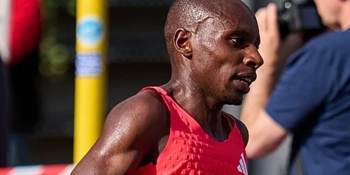 Queniano completa maratona em menos de duas horas e bate recorde mundial