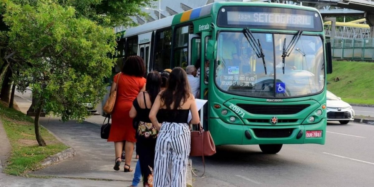 Salvador inicia o dia com transporte afetado por atraso na saída de ônibus