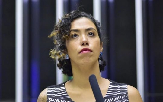 Deputada é acusada de “tomar marido da colega” e confusão marca votação no Congresso