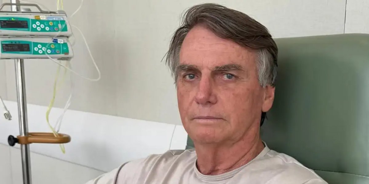 Bolsonaro passa por cirurgia no ombro em Brasília; procedimento ocorre sem intercorrências