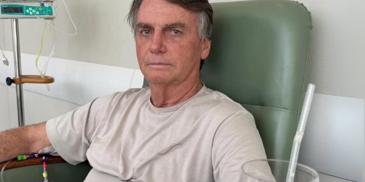 Jair Bolsonaro recebe alta hospitalar e volta para prisão domiciliar