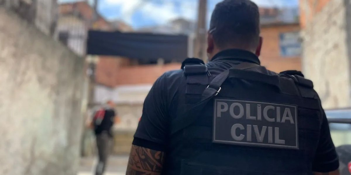 Justiça decreta prisão preventiva de mãe após morte de três crianças em incêndio na Bahia