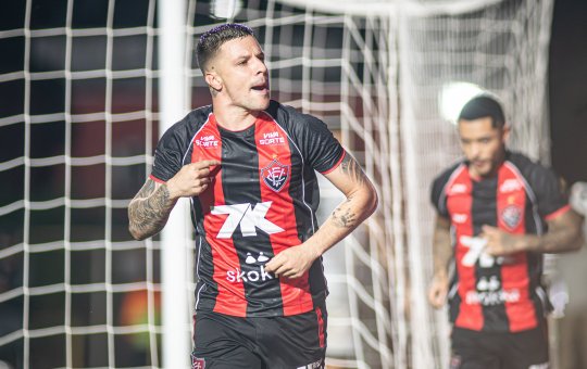 Vitória vence o Ceará e se classifica para as semifinais da Copa do Nordeste