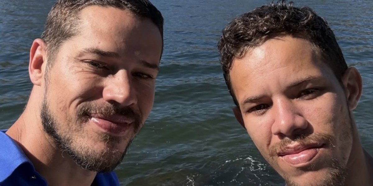 José Loreto conhece ‘irmão gêmeo’ viral da internet e leva jovem para pré-estreia no Rio