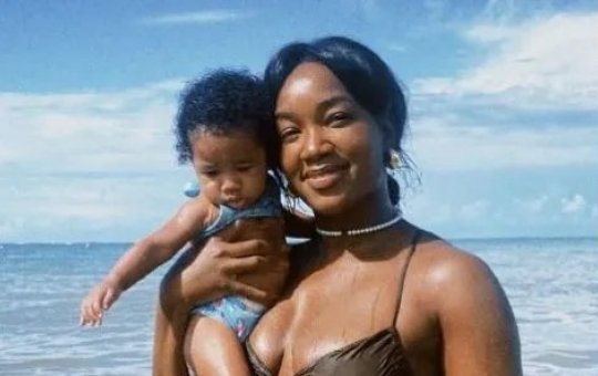 Em podcast, Iza desabafa e revela dificuldades para amamentar filha: 'Eu tava muito preocupada'