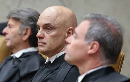 Alexandre de Moraes suspende aplicação da Lei da Dosimetria que reduz penas do 8 de janeiro