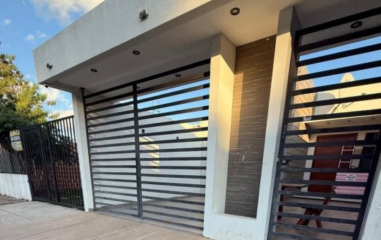 Chefe de facção baiano preso na Bolívia vivia em mansão de R$ 6 milhões em bairro nobre
