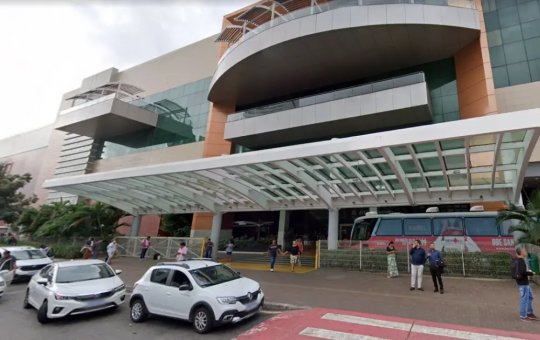 Homem é preso após tentar invadir shopping de Salvador depois de roubar motorista de aplicativo