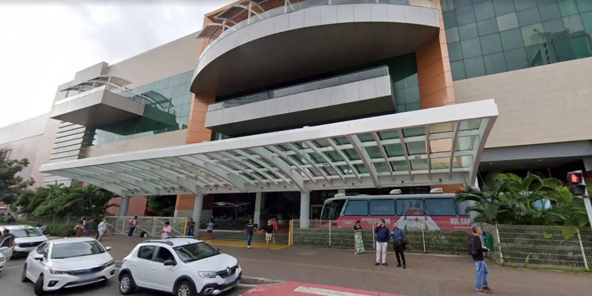 Homem é preso após tentar invadir shopping de Salvador depois de roubar motorista de aplicativo