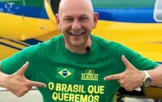 Luciano Hang publica vídeo lavando louça e defende a Ypê: 'Perseguição'