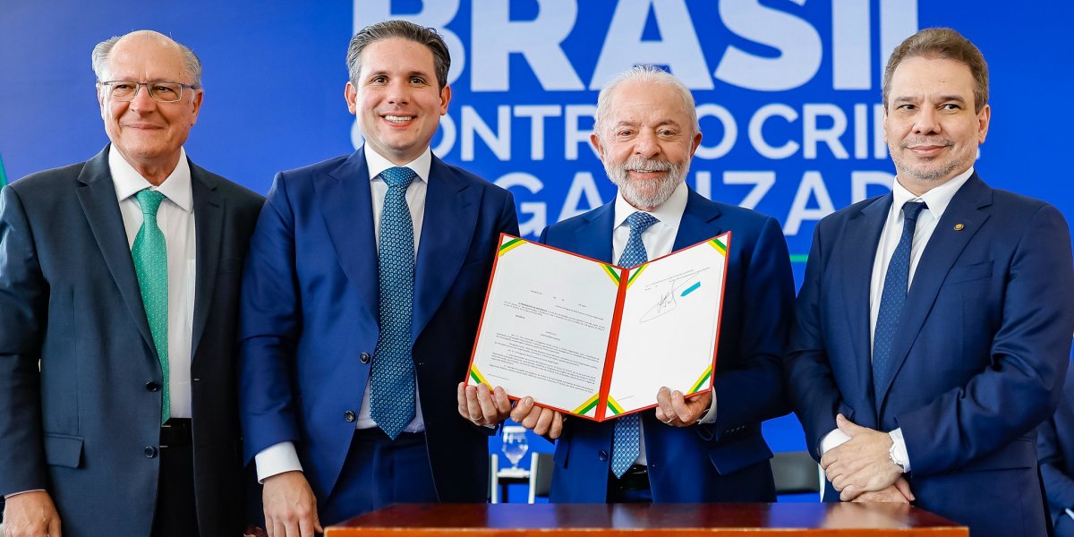 Lula anúncia investimento de R$ 11 bilhões em programa de desarticulação ao crime organizado